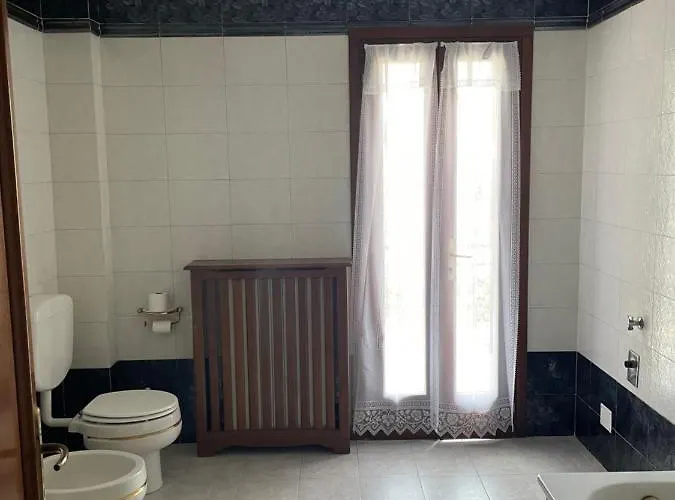 Affittacamere Hoara *